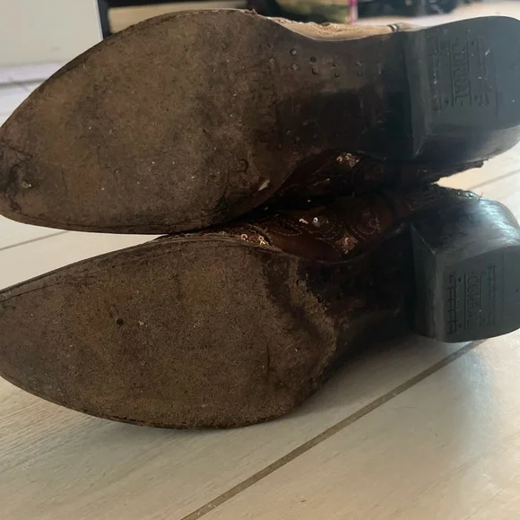 Corral Handcrafted Boots - Picture 8 of 8